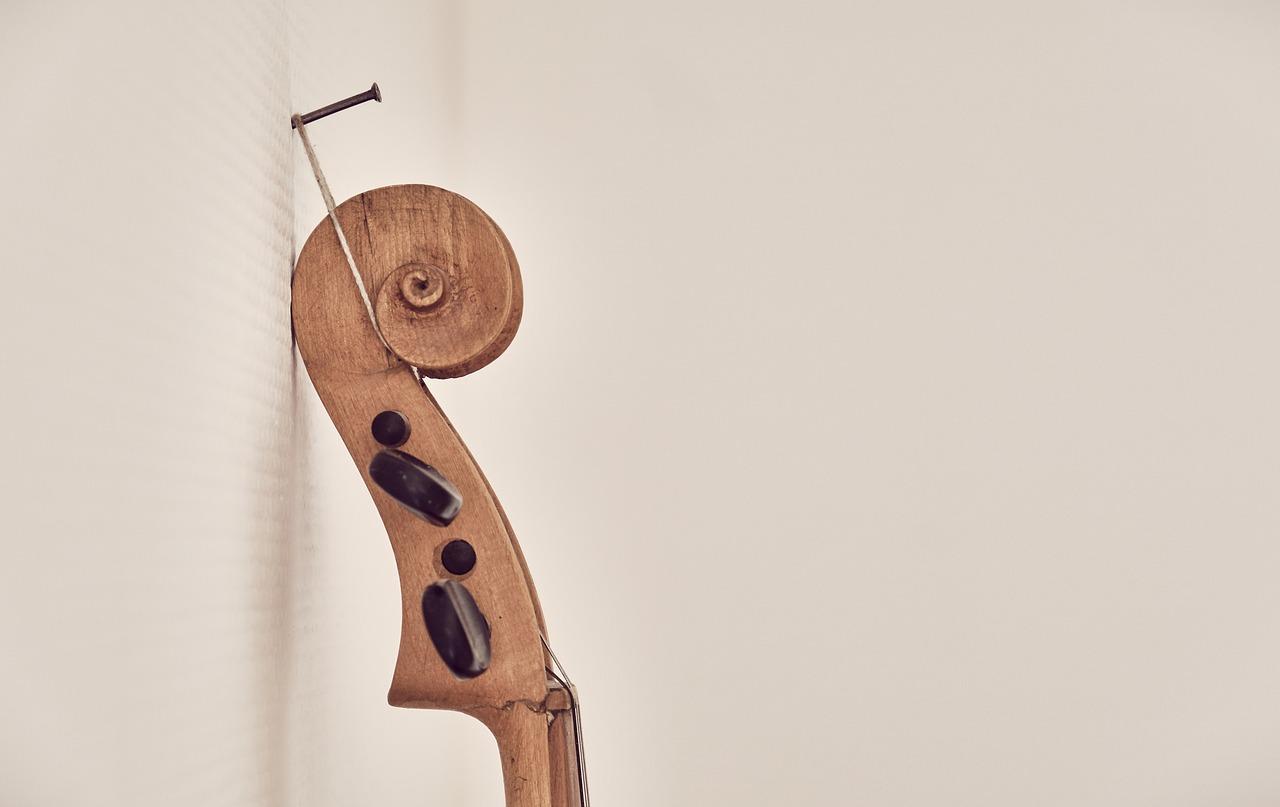 Violin 4712576 1280